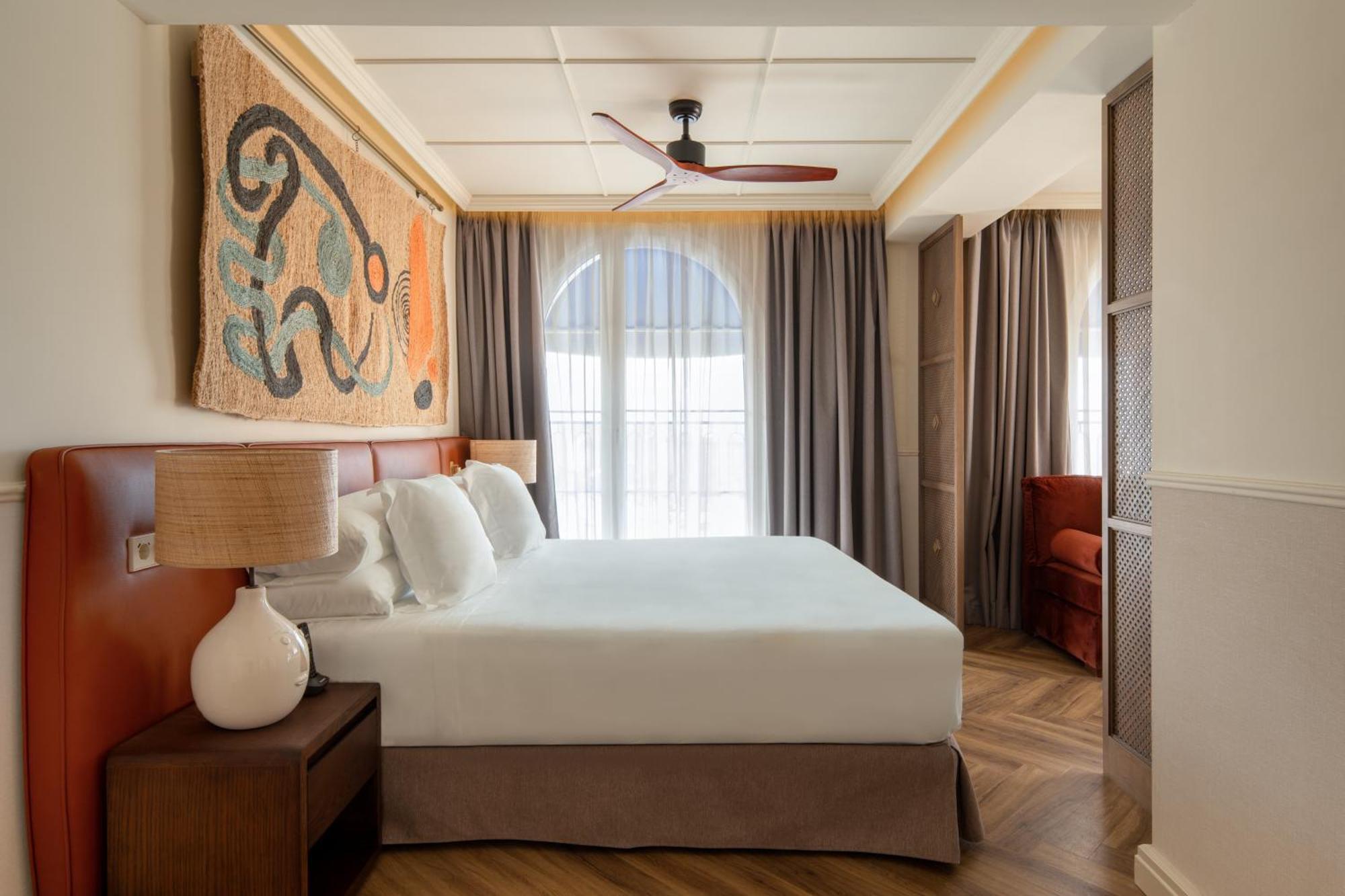 Only You Hotel Sevilla Exterior photo A bedroom at the hotel
