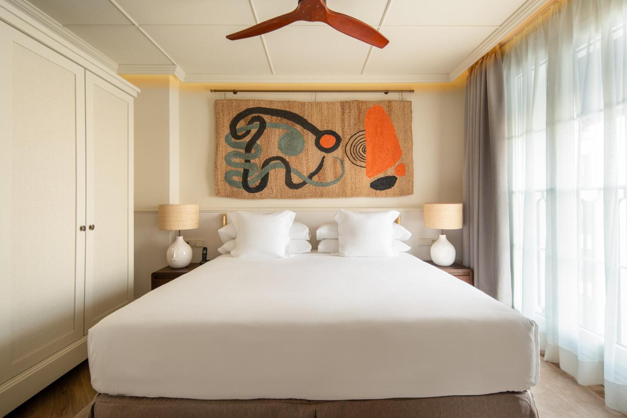 Only You Hotel Sevilla Exterior photo A bedroom at the hotel