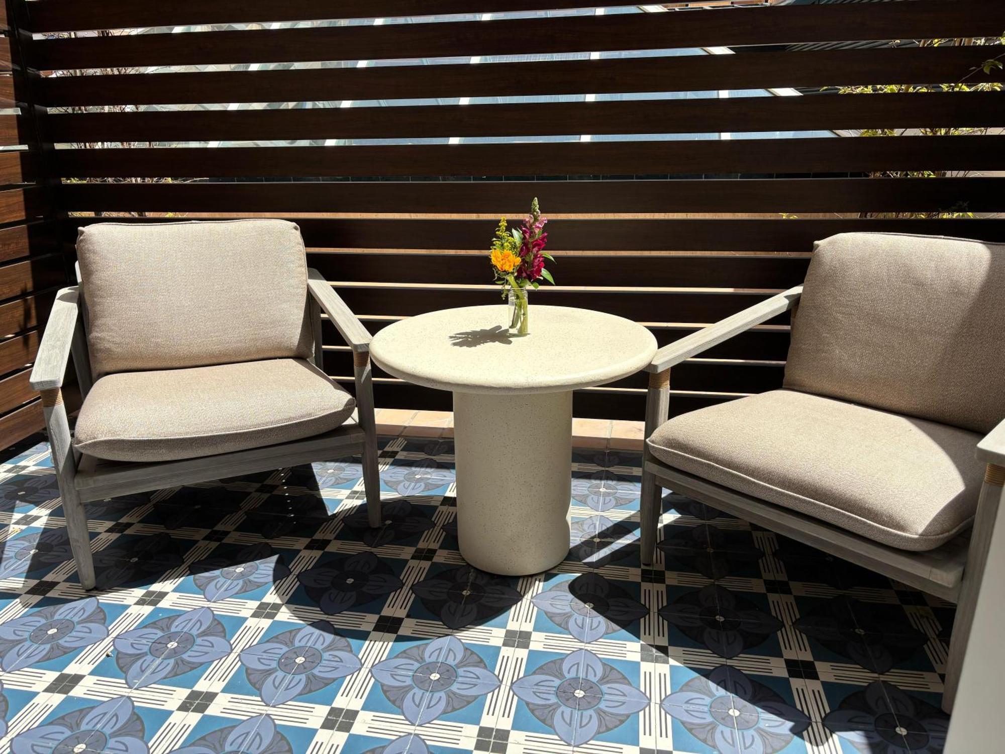 Only You Hotel Sevilla Exterior photo